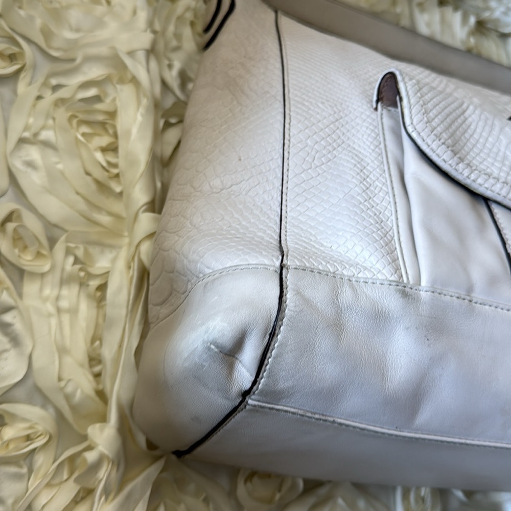 Authentic: Coach Python Embossed Ivory Leather Ho… - image 4